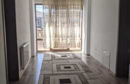 Triplex de vanzare, 190 mp utili, teren 168 mp, mobilata, Giroc