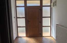 Triplex de vanzare, 190 mp utili, teren 168 mp, mobilata, Giroc