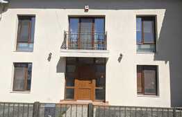 Triplex de vanzare, 190 mp utili, teren 168 mp, mobilata, Giroc