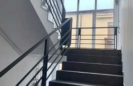 Apartament modern cu 3 camere, 100 mp, parcare in curte