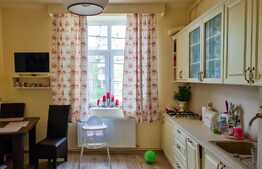 Apartament 3 camere, 100 mp utili, curte privată, Badea Cârțan