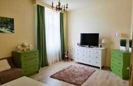 Apartament 3 camere, 100 mp utili, curte privată, Badea Cârțan