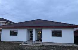 Oferim spre vanzare 1/2 duplex dreapta 82m