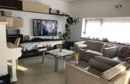 Casa de vanzare, 183 mp utili, 378 mp teren, Zona Torontalului