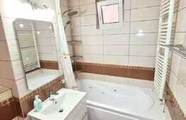 Apartament de 2 camere, decomandat, etaj intermediar, zona Lipovei