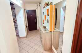 Apartament de 2 camere, decomandat, etaj intermediar, zona Lipovei