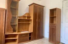 Garsoniera de vanzare situata la etajul 1, zona UMT