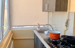 Apartament 3 camere, decomandat, 70 mp, zona Soarelui