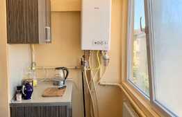 Apartament 3 camere, decomandat, 70 mp, zona Soarelui