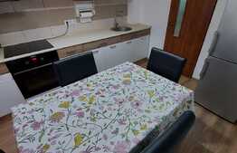 Apartament 3 camere, decomandat, 70 mp, zona Spitalul Judetean