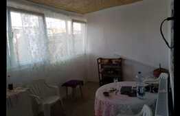 Casa la curte comuna, 55 mp