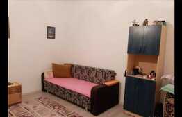 Casa la curte comuna, 55 mp