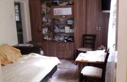 Casa la curte comuna, 55 mp utili, zona Iosefin!