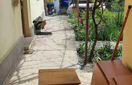 Casa la curte comuna, 55 mp utili, zona Iosefin!