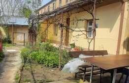 Casa la curte comuna, 55 mp utili, zona Iosefin!