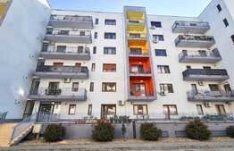 Vanzare apartament de 3 camere, 80 mp utili