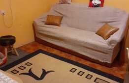 Casa la curte comuna, 64 mp