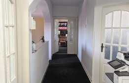 Casa cu depozit la parter 680 mp utili, teren 731 mp, Zona Lipovei