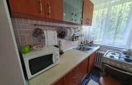 Apartament vintage cu 3 camere, zona Dacia + boxa