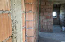 Casa individuala semifinisata, 552 mp teren, zona linistita, Giroc