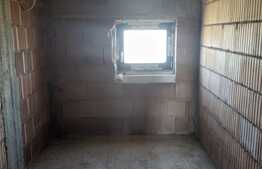 Casa individuala semifinisata, 552 mp teren, zona linistita, Giroc