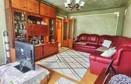 Apartament 3 camere, decomandat, 65 mp, zona Lipovei  