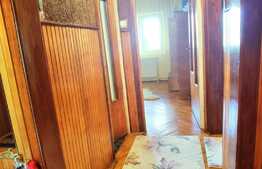 Apartament 3 camere, decomandat, 65 mp, zona Lipovei  