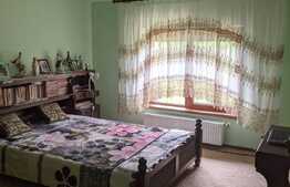 Casa individuala de vanzare, 225 mp utili, 1354 mp teren, Ciarda Rosie