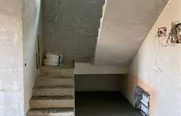 1/2 duplex, suprafata utila 135 mp, in Mosnita Noua