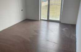 1/2 duplex, suprafata utila 135 mp, in Mosnita Noua