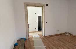 Clădire istorică, 4 corpuri, 1900 mp, 3 niveluri, zona Iosefin