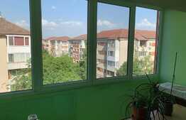 Apartament de 4 camere, decomandat, 98 mp!