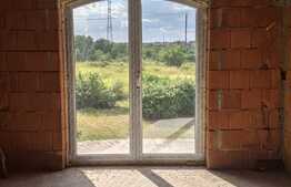 Casa individuala, 170 mp utili, teren 1011 mp, Mosnita Noua