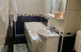 Apartament de 4 camere, etaj intermediar, zona Sagului