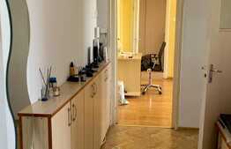 Apartament de 4 camere, etaj intermediar, zona Sagului