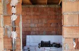 Casa la rosu, teren 665 mp, 208 mp utili