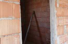 Casa la rosu, teren 665 mp, 208 mp utili