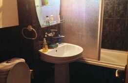 Apartament 3 camere, 75 mp utili, etaj intermediar, garaj, zona Complex Studentesc