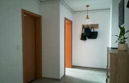 Apartament 2 camere, decomandat, 56 mp, zona Shopping City