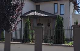 Casa spatioasa de vanzare, 284 mp utili, teren 763 mp, la intrare in Dumbravita