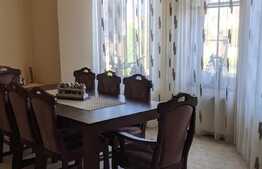 Casa spatioasa de vanzare, 284 mp utili, teren 763 mp, la intrare in Dumbravita