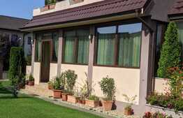 Casa spatioasa de vanzare, 284 mp utili, teren 763 mp, la intrare in Dumbravita