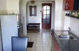 Apartament 3 camere, decomandat, 60 mp, zona Lipovei