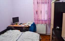 Apartament 3 camere, semidecomandat, zona Sinaia