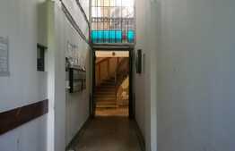 Apartament 3 camere, semidecomandat, zona Sinaia