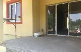 Duplex pe parter, 70 mp utili, Mosnita Veche