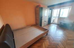 Apartament de 3 camere, decomandat, 56 mp, zona Lipovei
