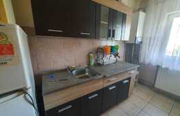 Apartament de 3 camere, decomandat, 56 mp, zona Lipovei