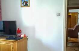 Apartament 4 camere, semidecomandat, cu garaj, zona linistita