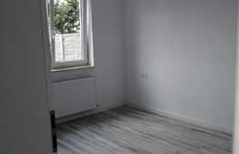 Duplex 1/2 100 mp utili, teren 340 mp în Sânandrei